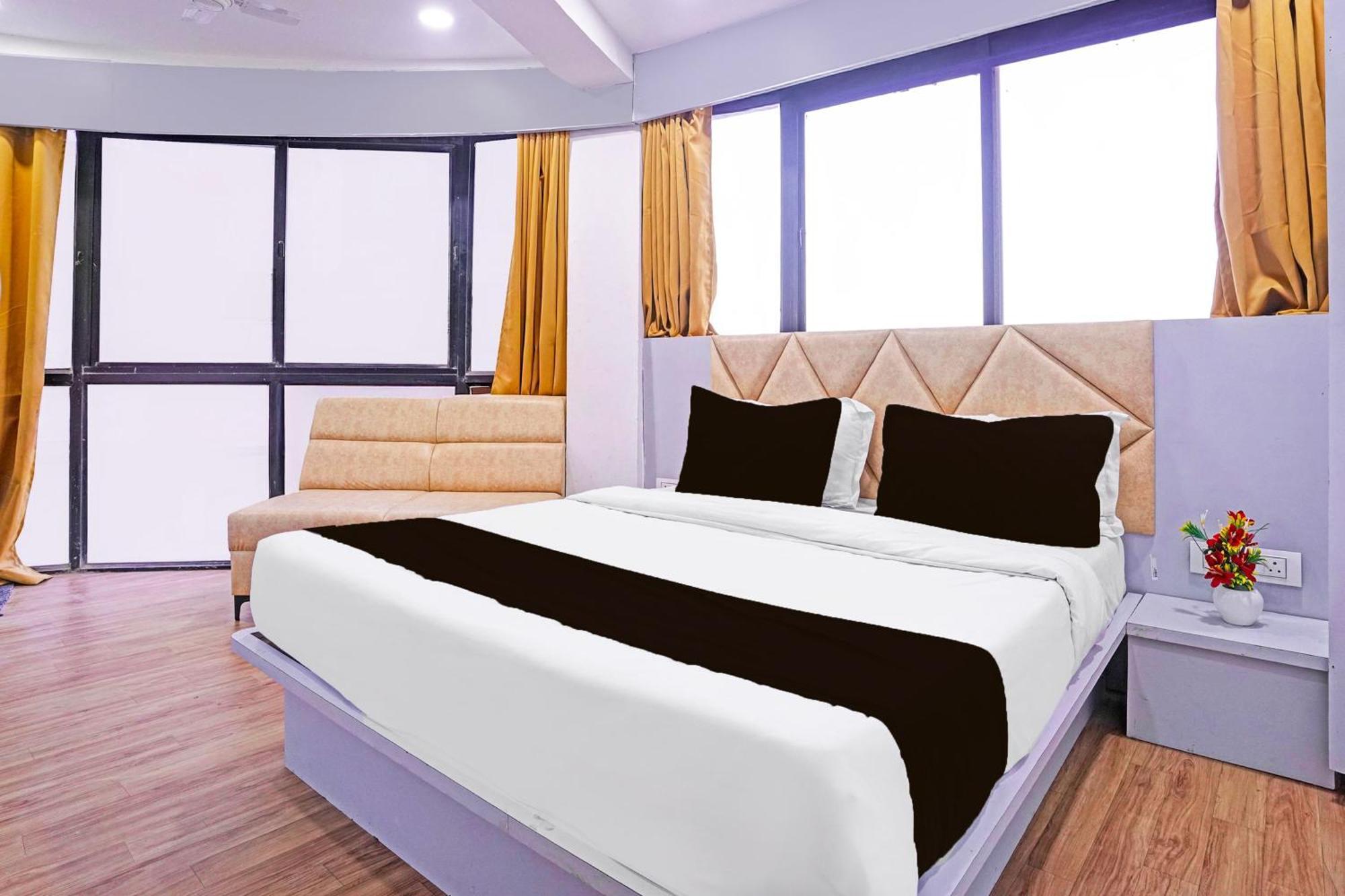 Hotel O Patang 24 アーメダバード エクステリア 写真